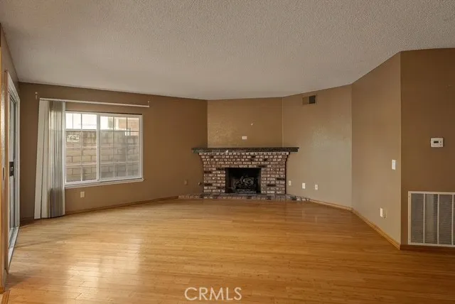 949 Fontes Walnut, CA 91789
