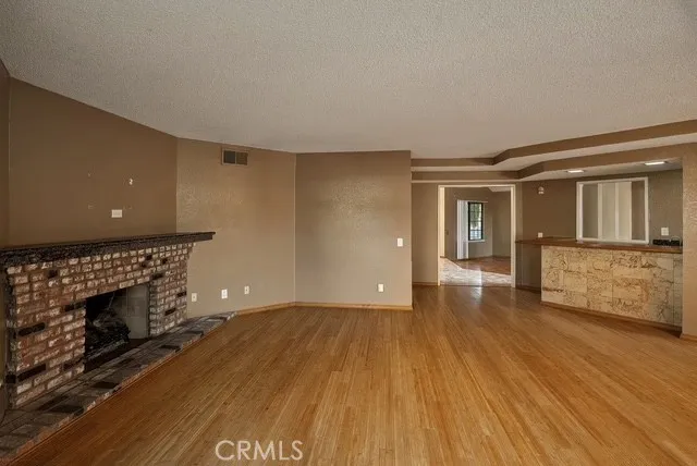 949 Fontes Walnut, CA 91789