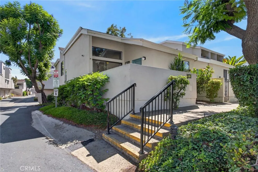 2917 Barrington Court Fullerton, CA 92831