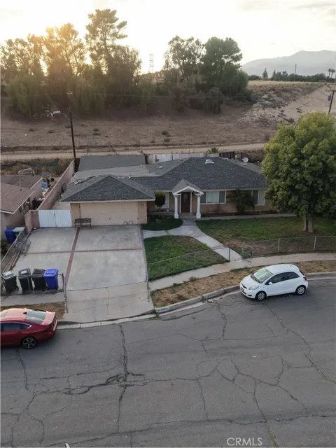 616 S Belden