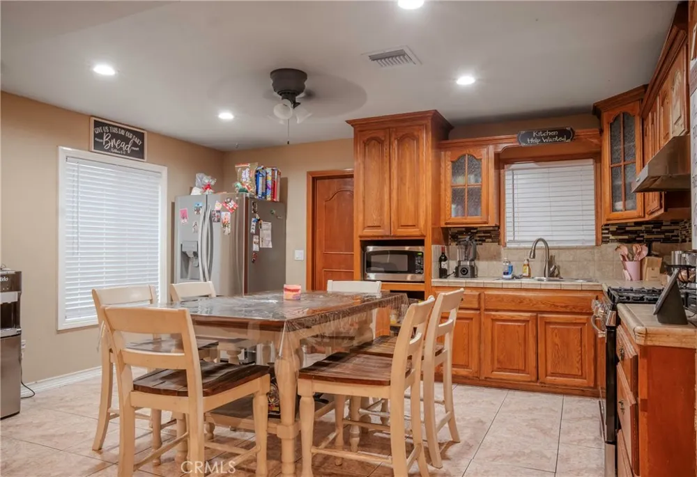 616 S Belden Rialto, CA 92376
