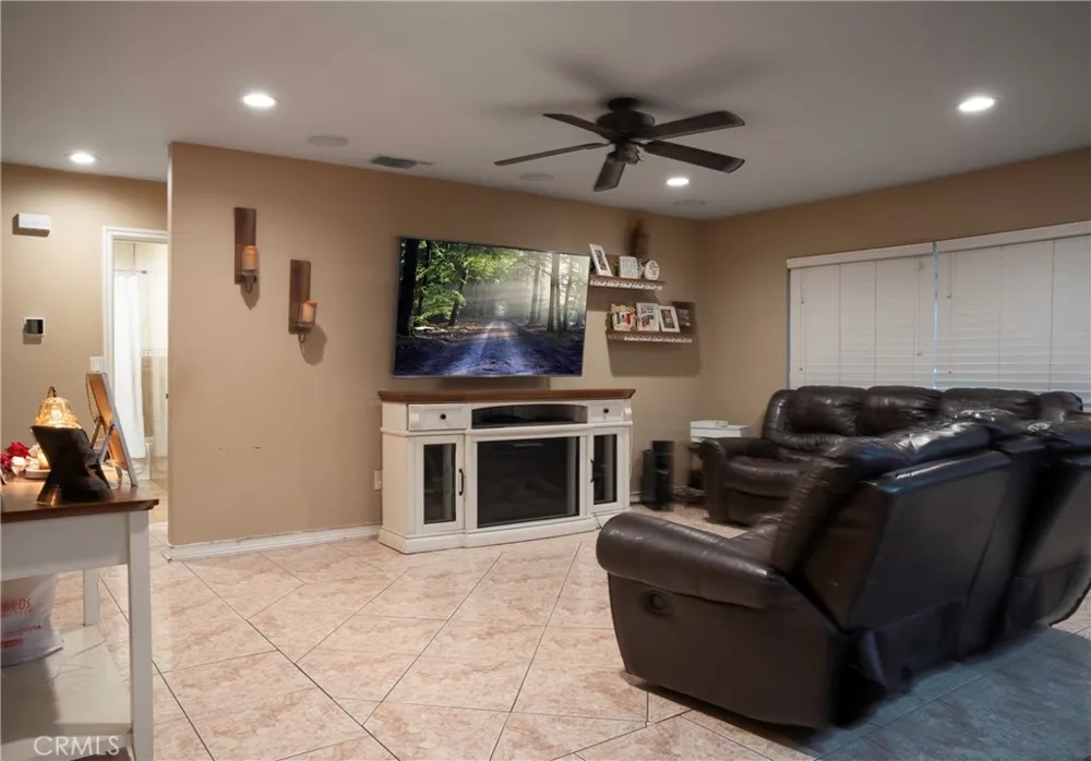 616 S Belden Rialto, CA 92376