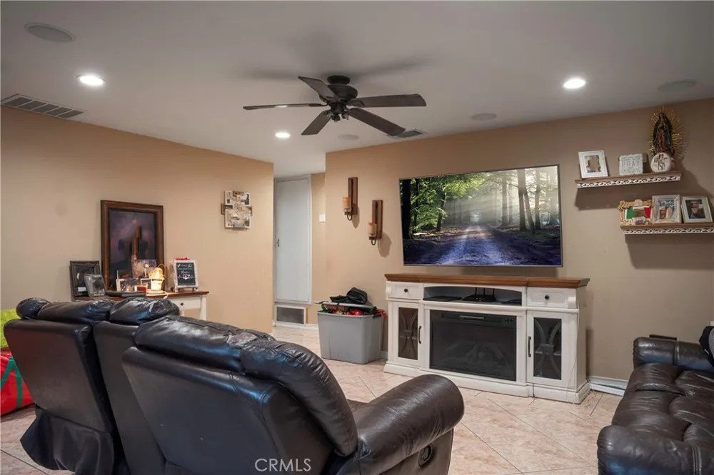 616 S Belden Rialto, CA 92376