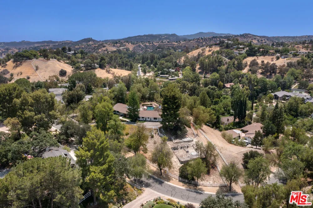 5860 Fitzpatrick Road Hidden Hills, CA 91302