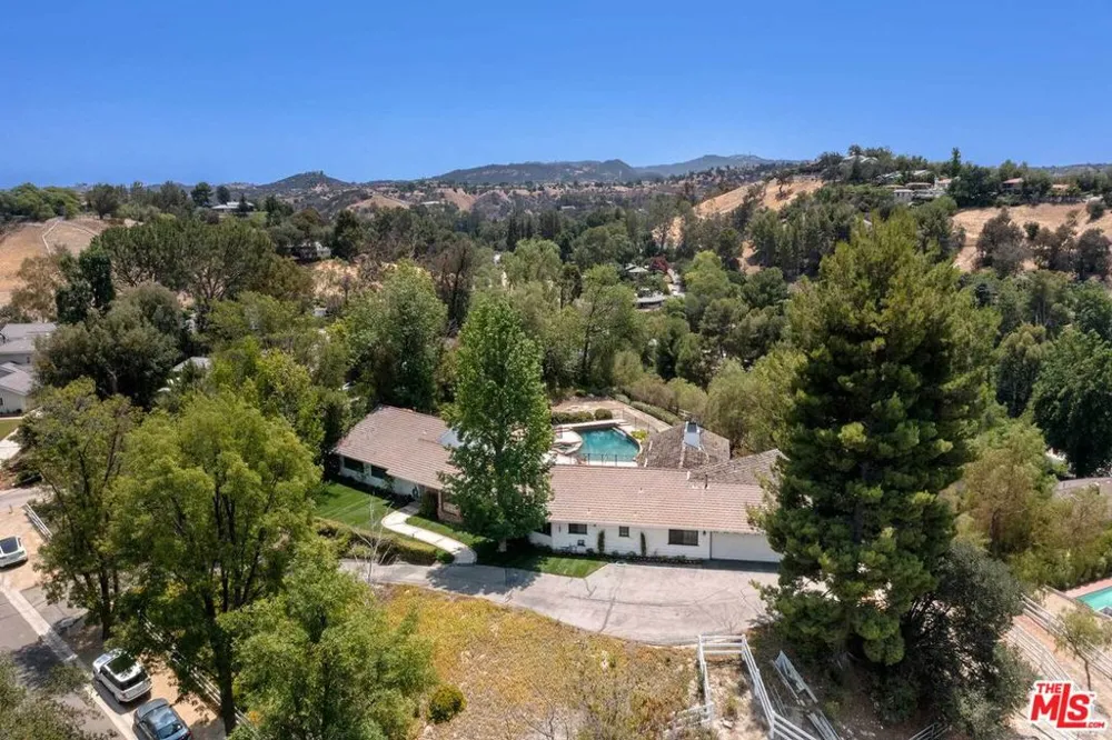 5860 Fitzpatrick Road Hidden Hills, CA 91302