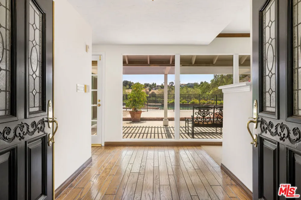 5860 Fitzpatrick Road Hidden Hills, CA 91302