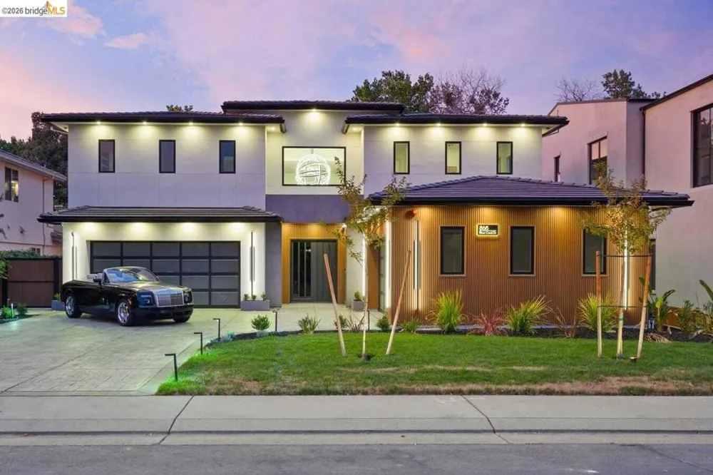 868 River Crest DR West Sacramento, CA 95605