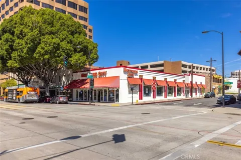 937 E Colorado Boulevard