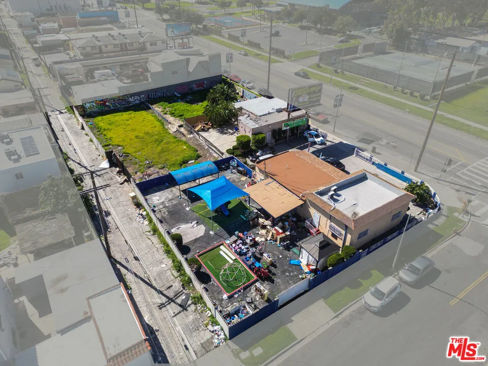 9606 S Western Avenue Los Angeles, CA 90047