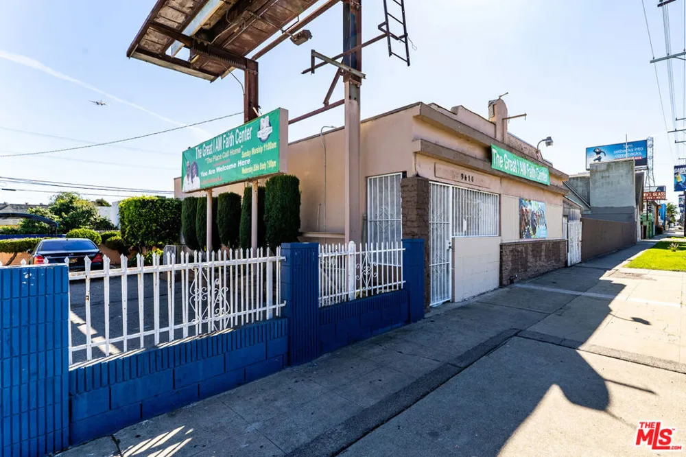 9606 S Western Avenue Los Angeles, CA 90047