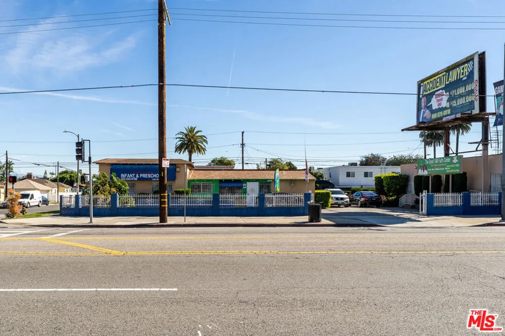 9606 S Western Avenue Los Angeles, CA 90047
