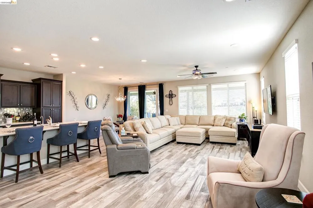 653 Waterwood Dr Rio Vista, CA 94571