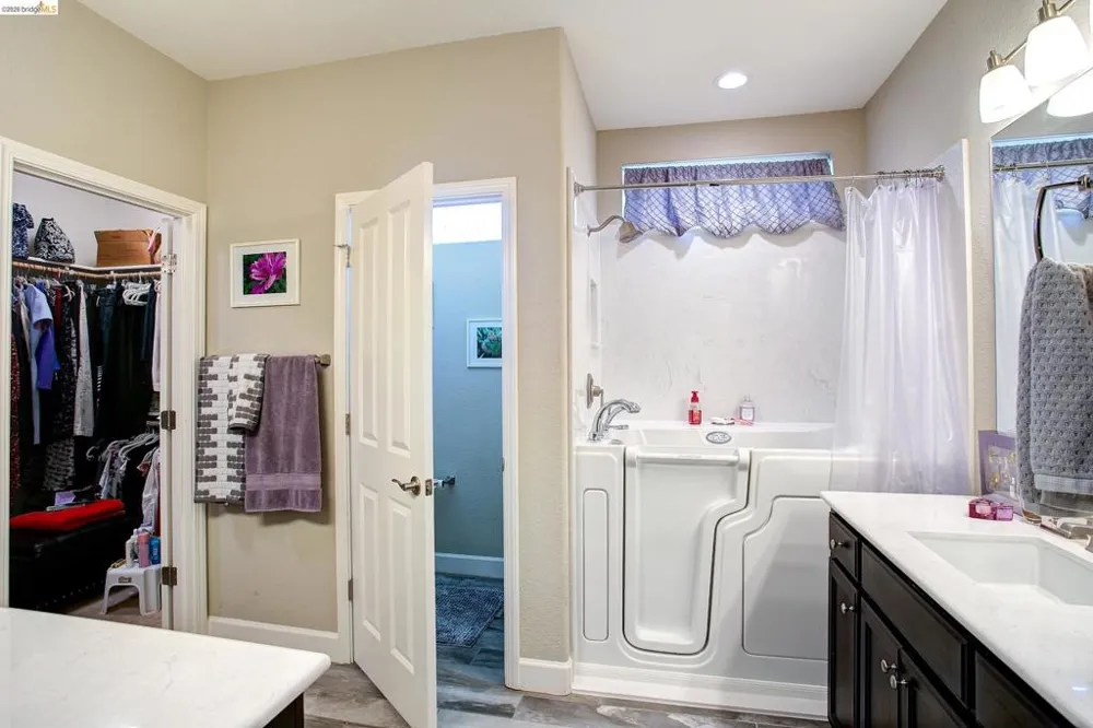 653 Waterwood Dr Rio Vista, CA 94571