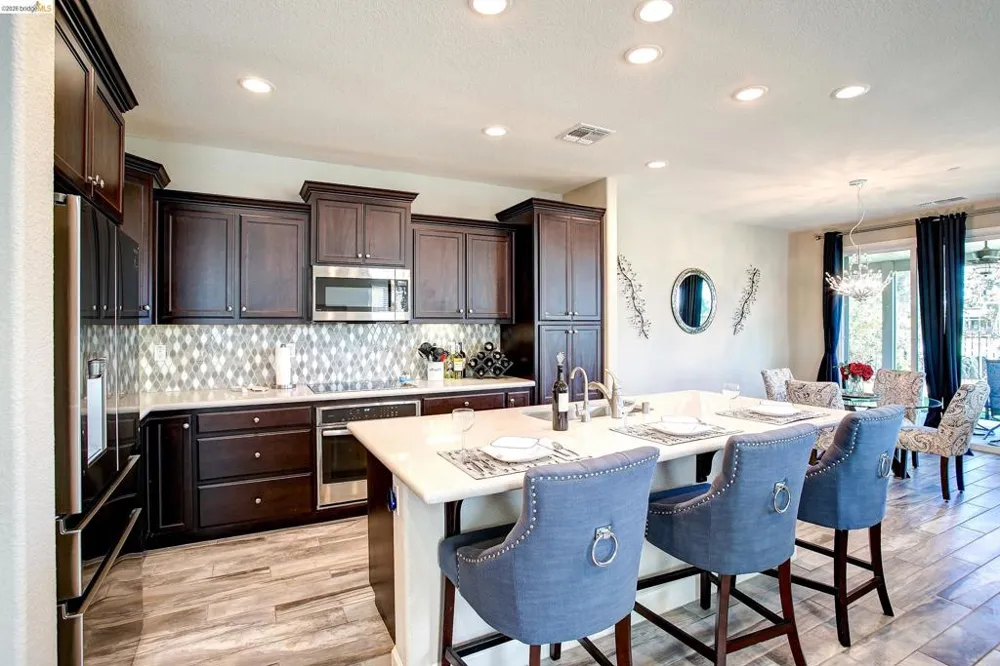 653 Waterwood Dr Rio Vista, CA 94571