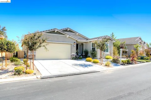 653 Waterwood Dr