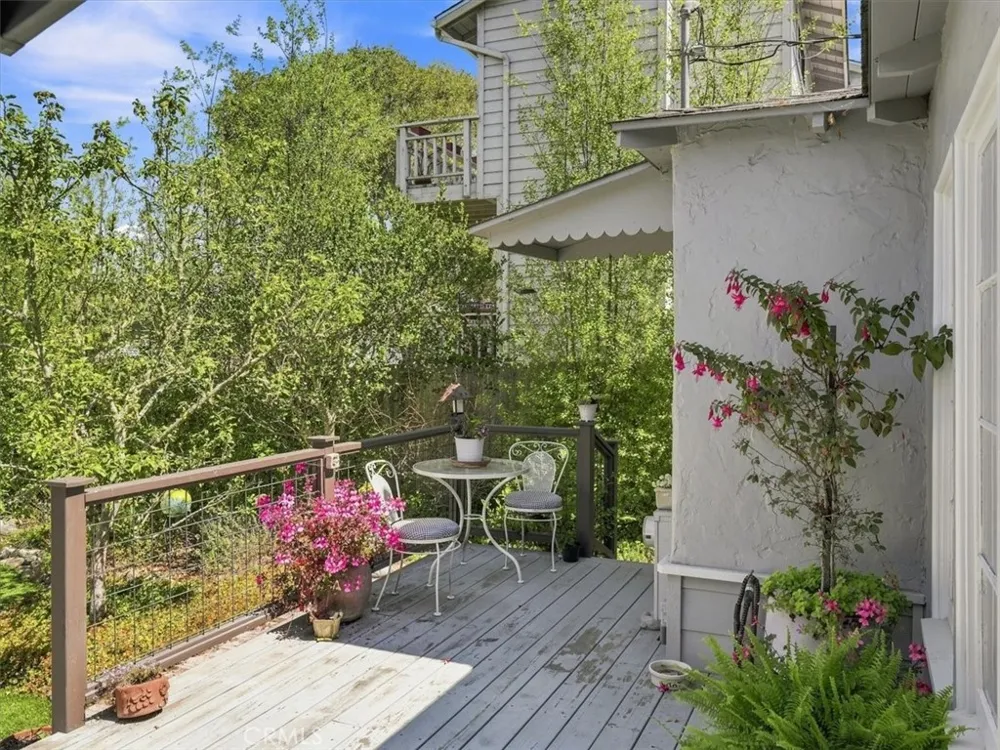2512 Pineridge Cambria, CA 93428