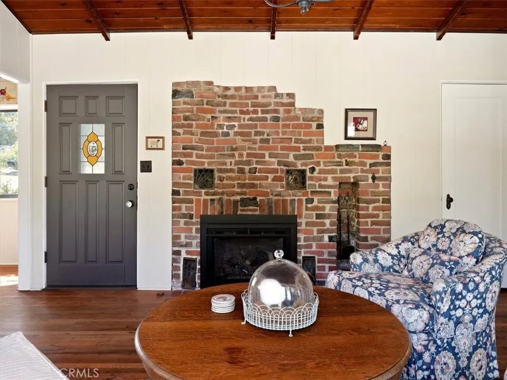 2512 Pineridge Cambria, CA 93428