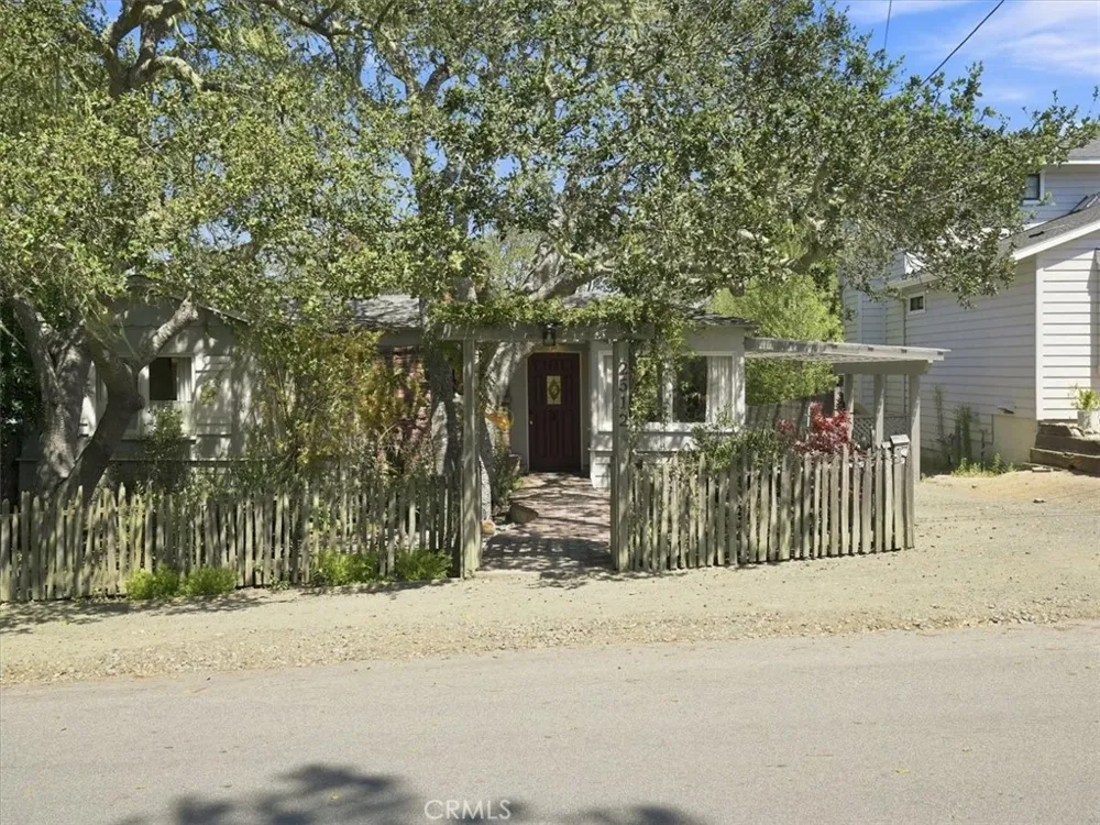 2512 Pineridge Cambria, CA 93428
