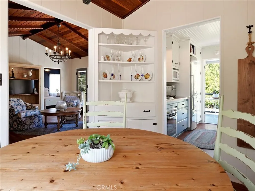2512 Pineridge Cambria, CA 93428