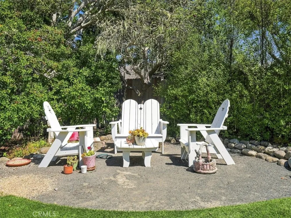2512 Pineridge Cambria, CA 93428