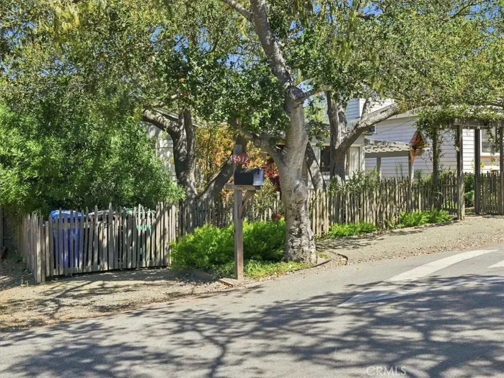 2512 Pineridge Cambria, CA 93428