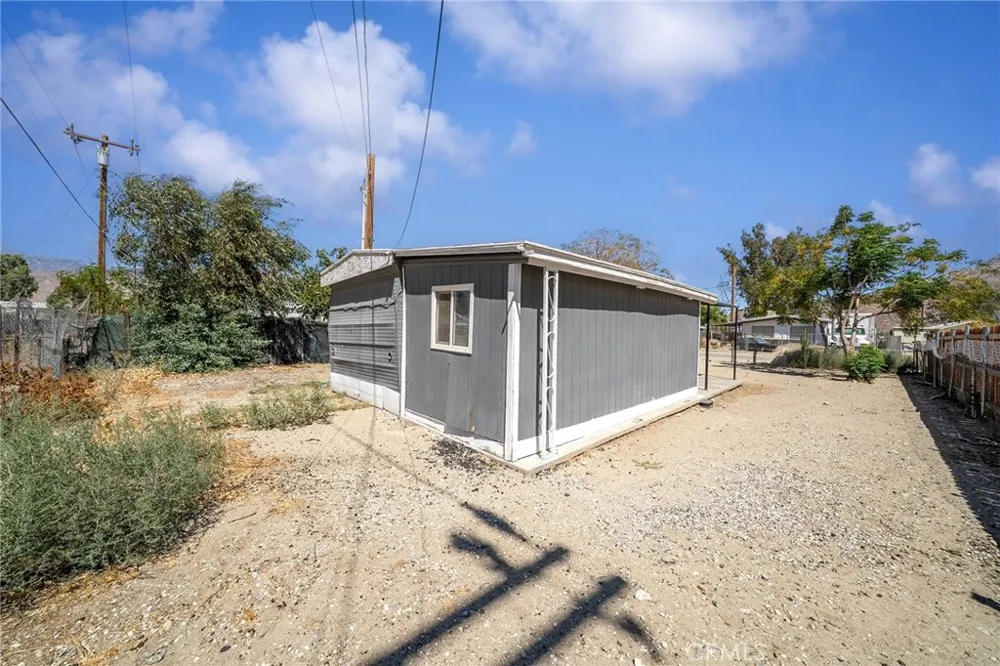 15227 Plum Cabazon, CA 92230