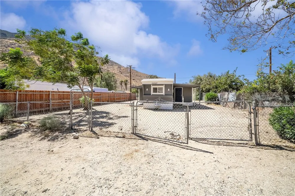 15227 Plum Cabazon, CA 92230