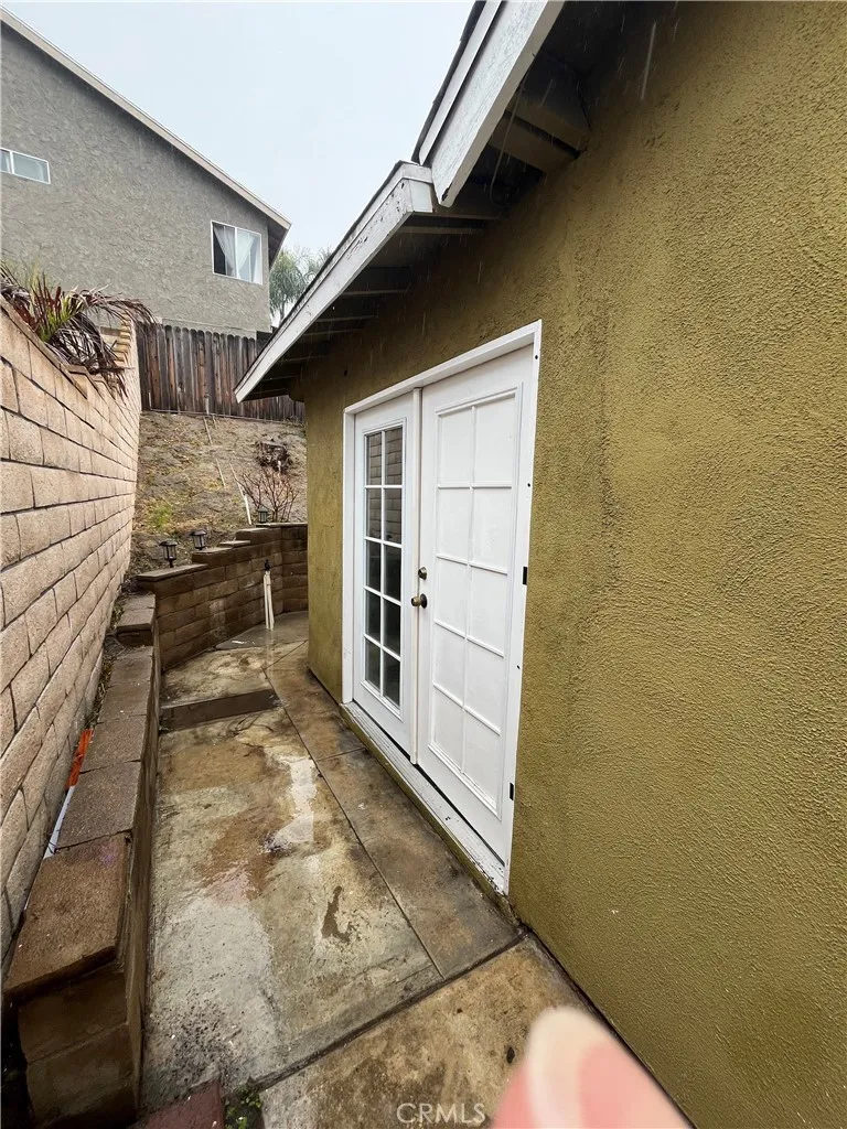 21062 Larchmont Lake Forest, CA 92630