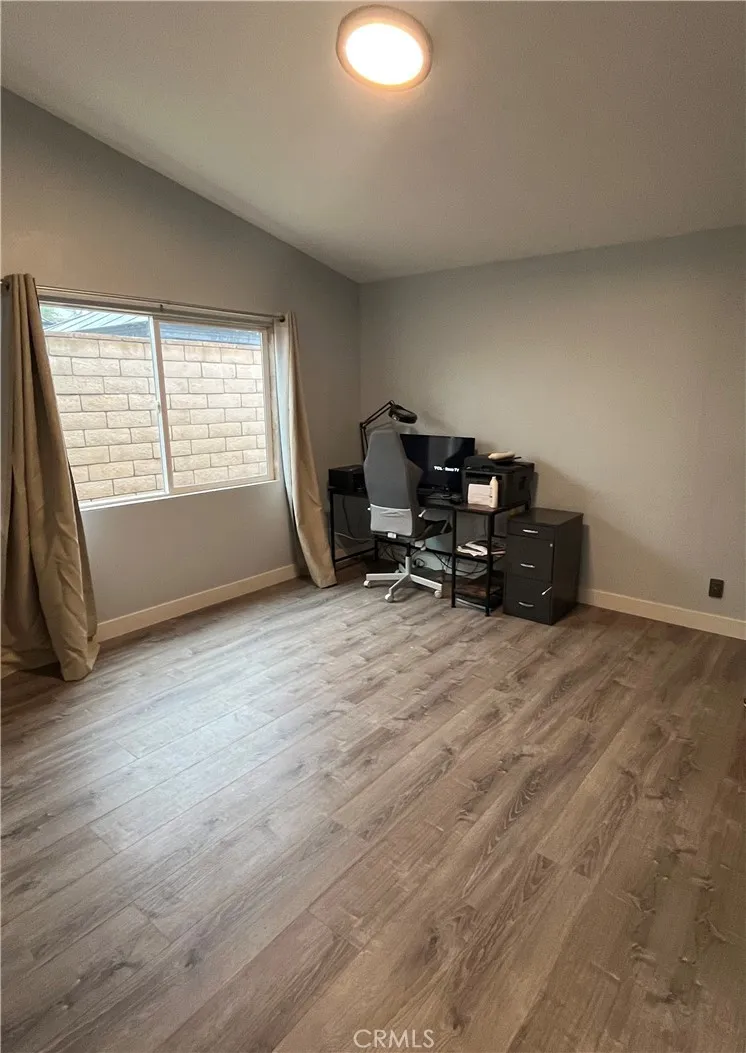 21062 Larchmont Lake Forest, CA 92630