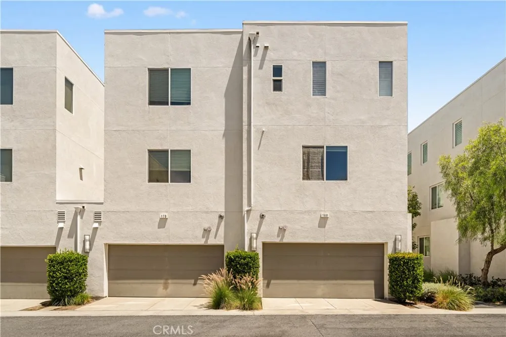 168 Terrapin Irvine, CA 92618
