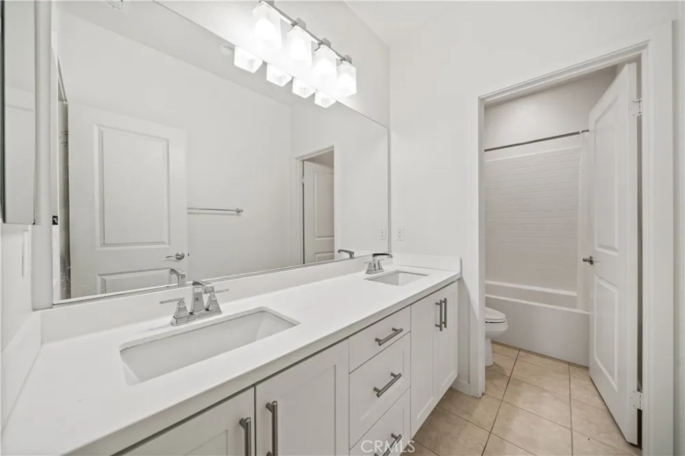 168 Terrapin Irvine, CA 92618