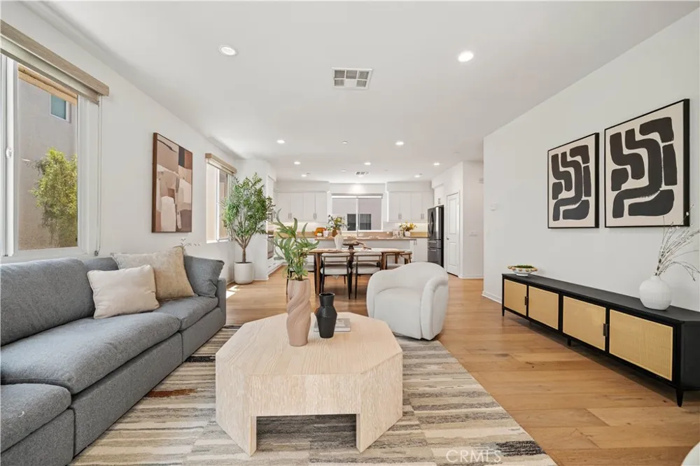 168 Terrapin Irvine, CA 92618