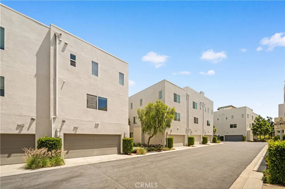 168 Terrapin Irvine, CA 92618