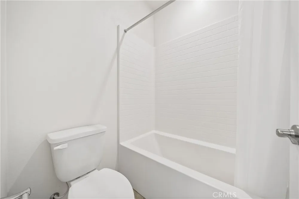 168 Terrapin Irvine, CA 92618