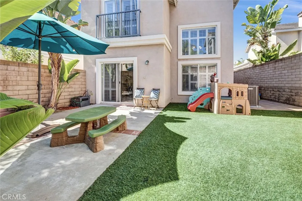 1172 Davis Placentia, CA 92870
