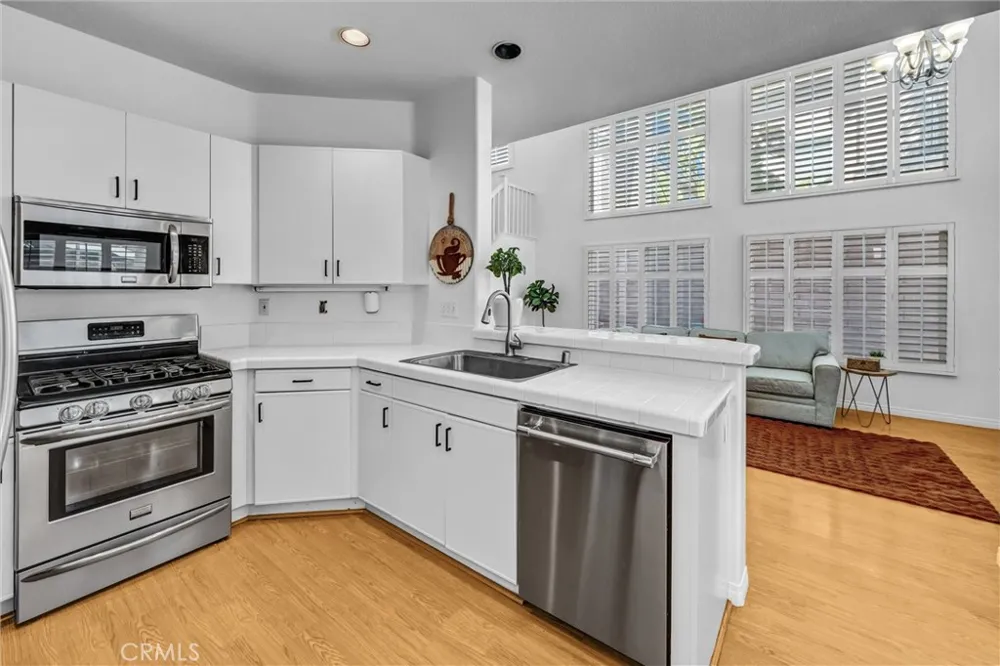 1172 Davis Placentia, CA 92870