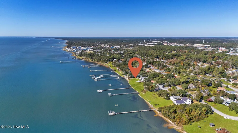 5005 Holly Lane Morehead City, NC 28557