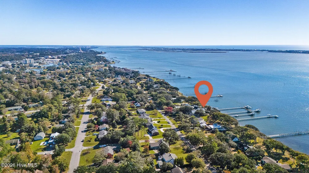 5005 Holly Lane Morehead City, NC 28557