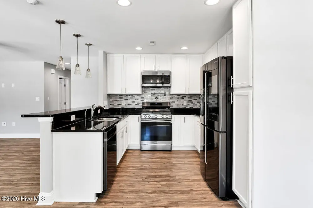 127 NE 15th St Oak Island, NC 28465