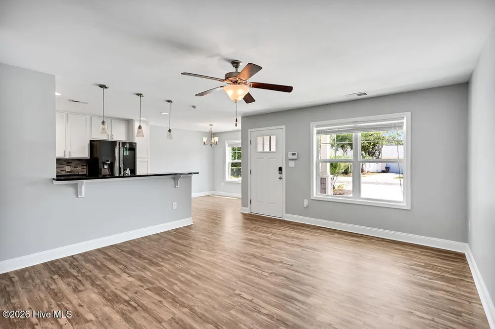 127 NE 15th St Oak Island, NC 28465