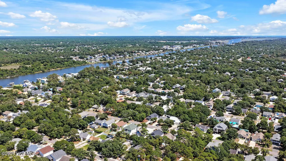 127 NE 15th St Oak Island, NC 28465