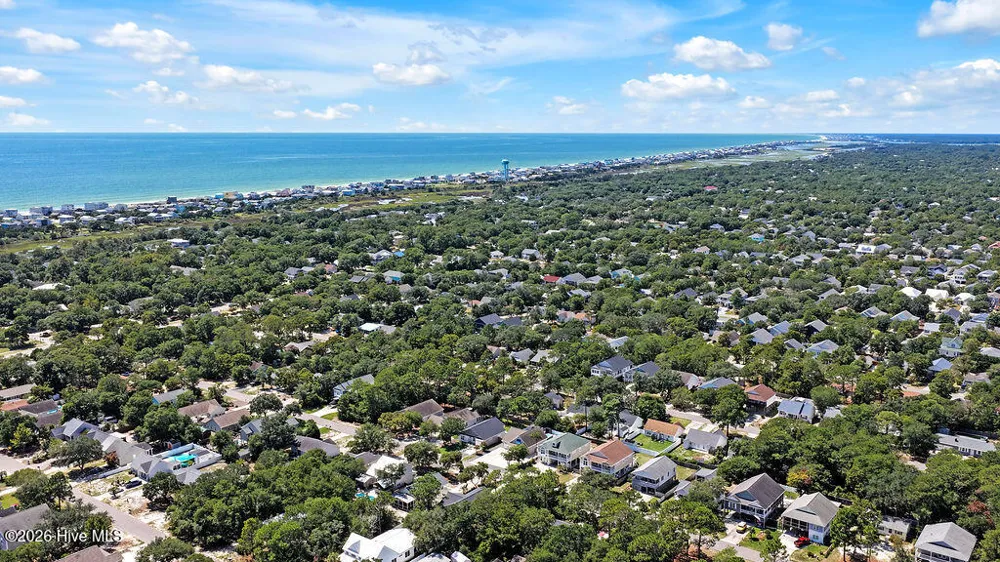 127 NE 15th St Oak Island, NC 28465