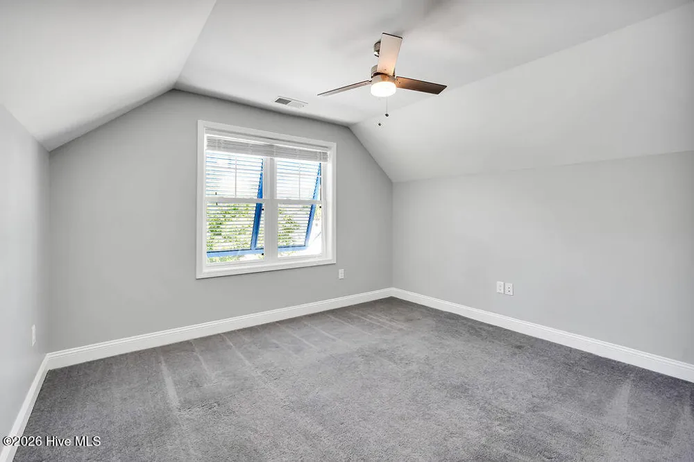 127 NE 15th St Oak Island, NC 28465
