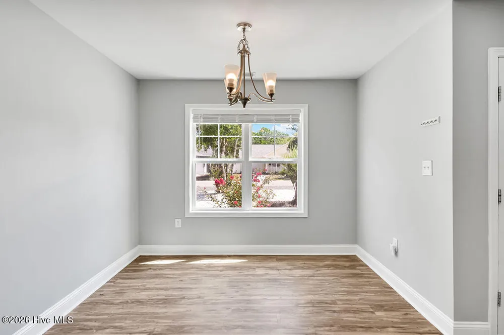 127 NE 15th St Oak Island, NC 28465