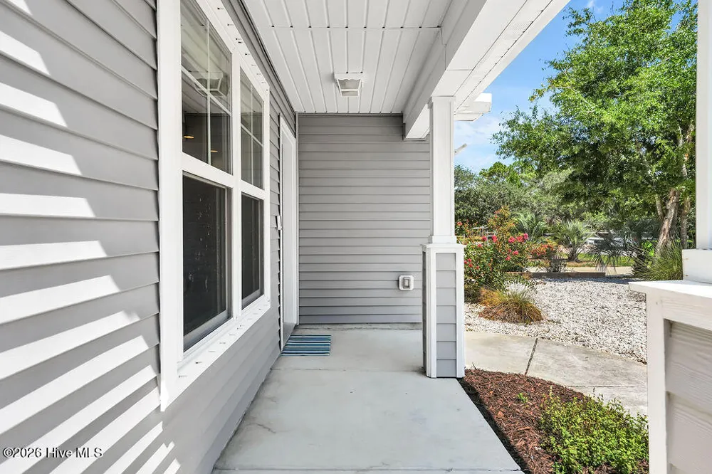 127 NE 15th St Oak Island, NC 28465