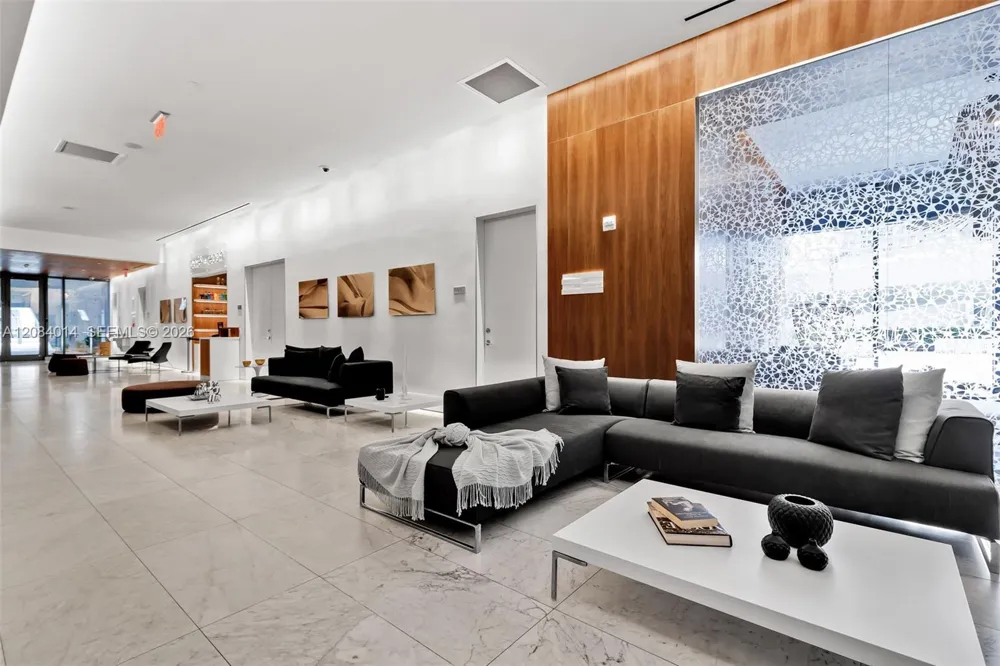 68 SE 6th St #2406 Miami, FL 33131