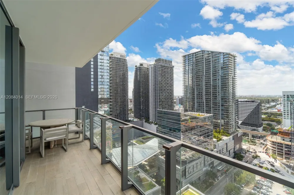 68 SE 6th St #2406 Miami, FL 33131