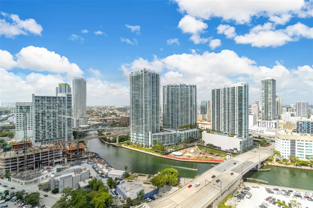 68 SE 6th St #2406 Miami, FL 33131