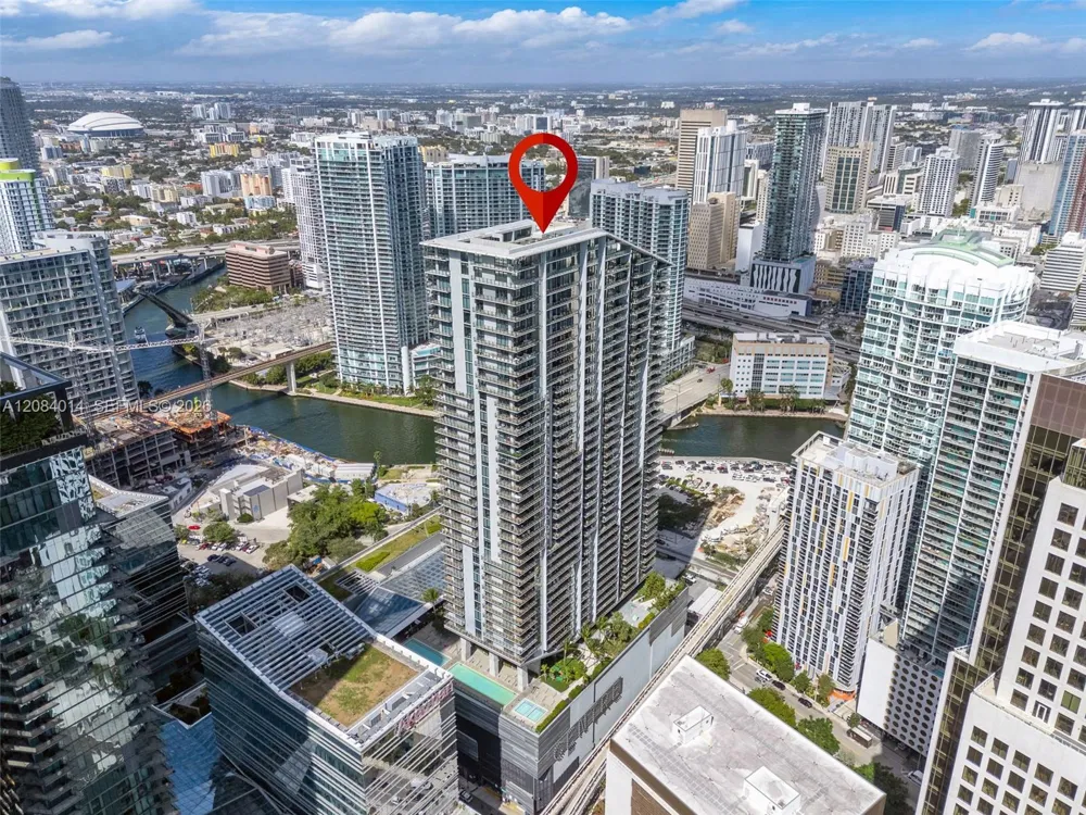 68 SE 6th St #2406 Miami, FL 33131