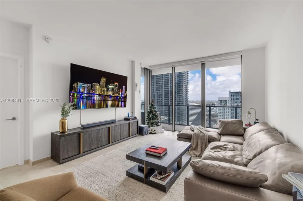 68 SE 6th St #2406 Miami, FL 33131